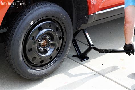 car series spare tire   change  tire
