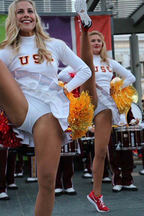 hot and sexy usc trojans song girls cheerleaders 4x6 glossy photo ncaa 112 in sports mem cards
