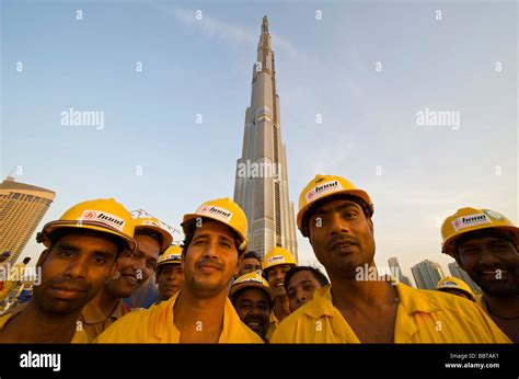 dubai burj dubai migrant workers building  tallest structure   world stock photo alamy