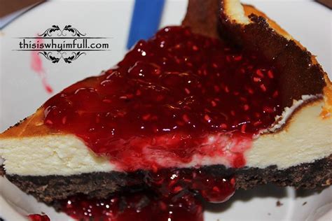 cheesecake with homemade rasberry sauce 720×480 dessert recipes
