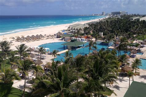 iberostar cancun resort  mexicos caribbean coast