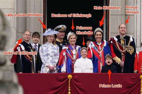 show whos    royal family   buckingham palace