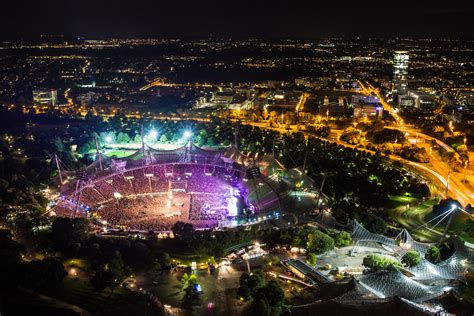 olympiastadion bei nacht rolling stones konzert foto bild