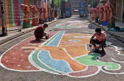 street graffiti in kolkata highlights the life and struggle of sex