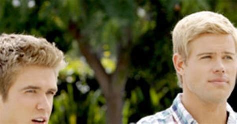 90210 s trevor donovan reveals how far his gay love scenes will go e