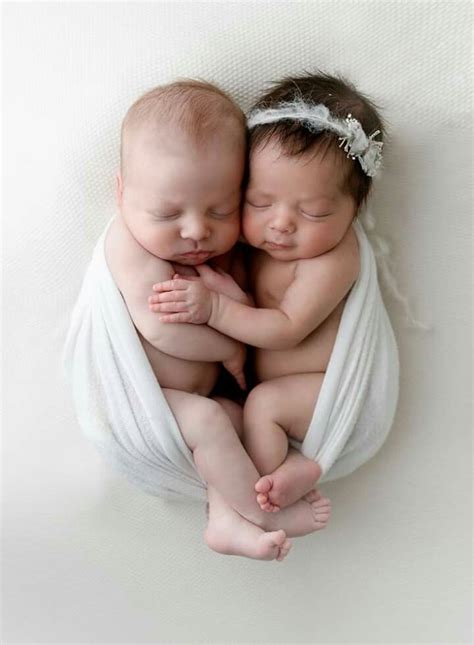 fraternal twin newborn photoshoot yeni dogan fotografciligi