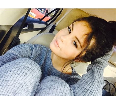 Selena Gomez’s Natural Beauty — How To Get Her Full Eyebrows