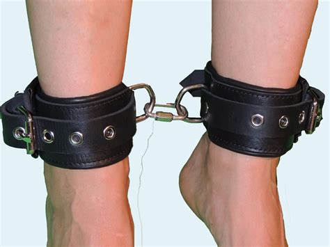 Padded Leather Ankle Cuffs Set Sinners Uk