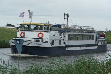 charter barge zwaantje dutch barge cruises