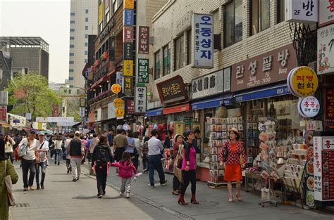 ratna writes korea day  streets  seoul