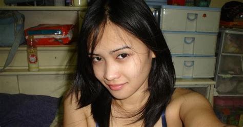 daily cute pinays 8 yummy cleavage sexy pinays on