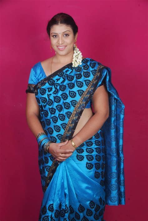 picture 18260 uma telugu supporting actress hot saree pics stills photos new movie posters