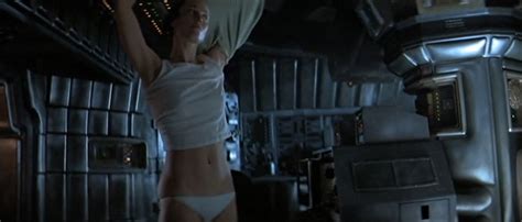 Top 10 Hottest Women Of Sci Fi The Old Man Club