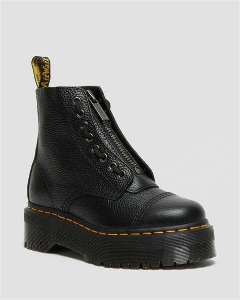 dr martens boots  women  wear