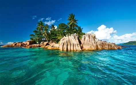 seychelles    beautiful islands  earth opera news