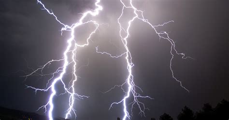 world record  mile long lightning bolt reported