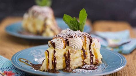 emeril lagasse s banana cream pie with caramel and chocolate drizzles rachael ray show