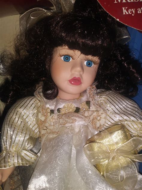 Dan Dee Collector S Choice Fine Bisque Porcelain Musical Doll By