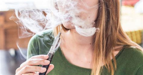 teens vaping with fruity liquids not nicotine or pot science of us