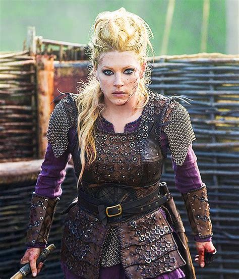 “sono sempre stata un bulldog con i capelli biondi nel corpo di una ragazzina. Katheryn Winnick as Lagertha - Vikings season 4... | | Lagertha