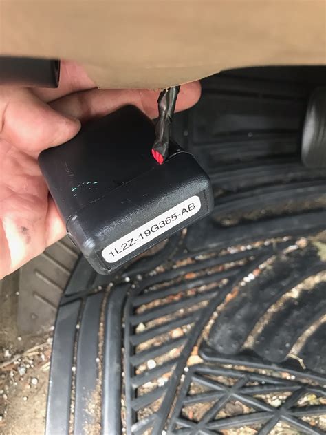 ford escape       year   locked