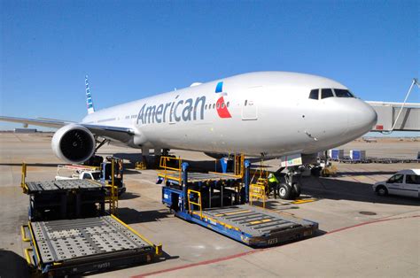 american airlines plans  start  resume  international flights