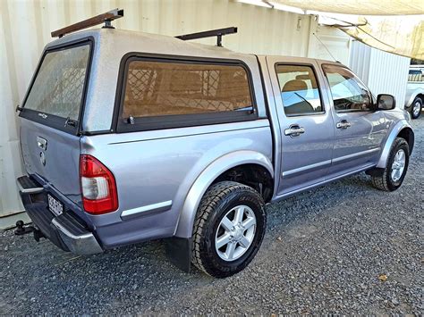 dual cab ute holden rodeo  grey   vehicle sales