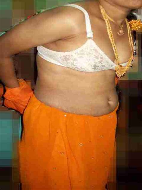 indian moti bhabhi stripping saree naked pics 3