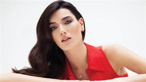 hande subasi is miss turkey beauty pageant title holder daily times