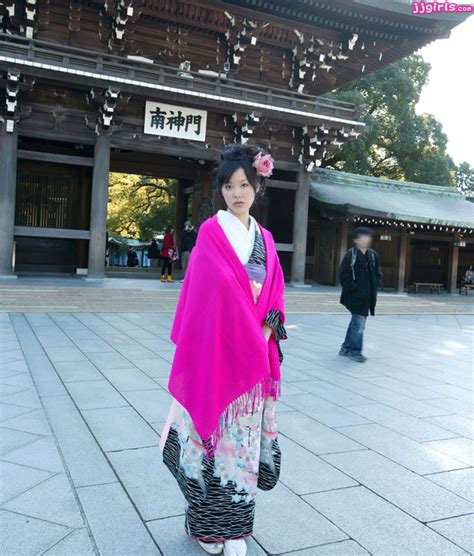 asiauncensored japan sex kimono chihiro 着物メイク・ひひろ pics 1