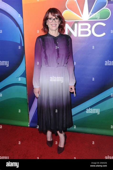 megan mullally arrives   nbcuniversal winter tca   langham