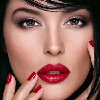 beauty  fashion trends   wear red lipstick