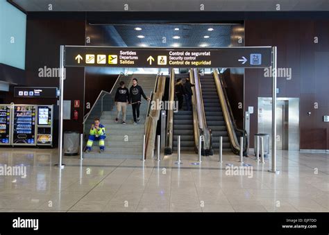 stairs  escalators  departures  terminal   el prat airport barcelona catalonia