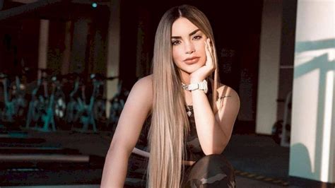 Kimberly Loaiza Protagoniza Atrevido Video Junto Con Dj