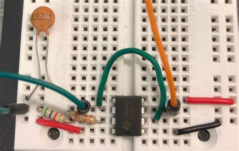breadboard  astable timer produces incorrect periodfrequency