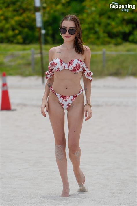 urszula makowska shows off her bikini body in a lpa bikini in miami 10