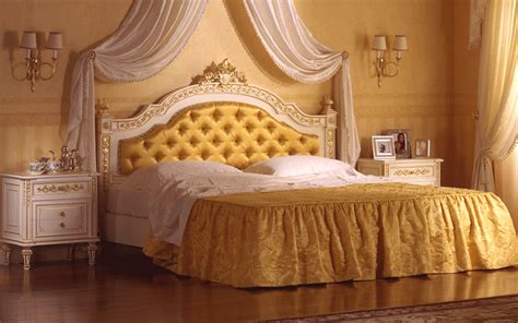 haute  comely luxury beds