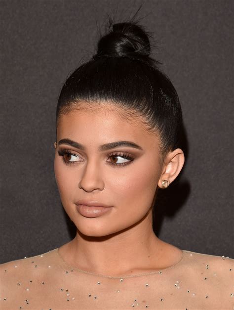 the reason kylie jenner contours her ears glamour