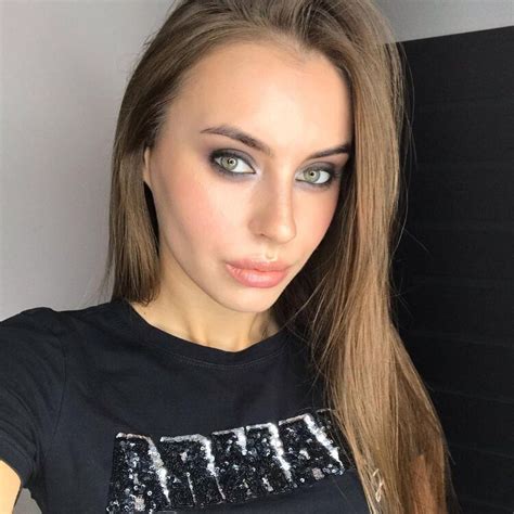 dater la fille russe modèle super club de rencontres femmes russes