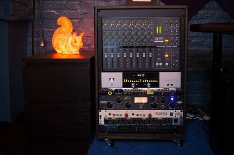 pin  diy audio rack