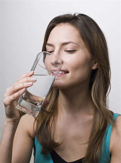 How Much Water Is Too Much In A Day Healthfully