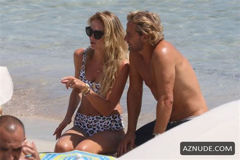 Kelly Weekers And Husband John Ewbank Were Seen On The Beach In Ibiza