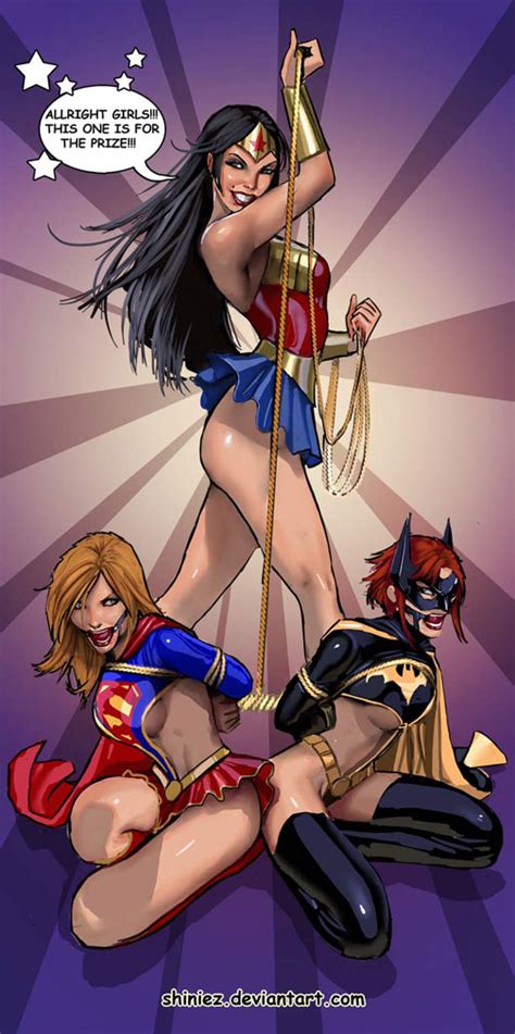 wonder woman binds supergirl and batwoman justice league lesbians