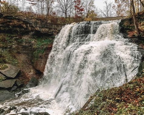 cuyahoga valley national park waterfalls amazing adventure  northeast ohio pa  pause