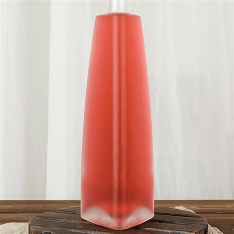 China Triangular 25oz Frosted Fruit Wine Glass Bottle With Cork Factory