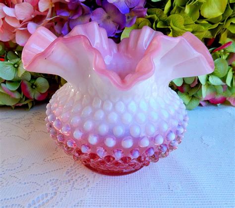 Vintage Fenton Art Glass Pink Opalescent Hobnail Ruffled Vase Glass