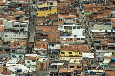 hiperverticalizacao chega  favelas de sao paulo onde lajes se