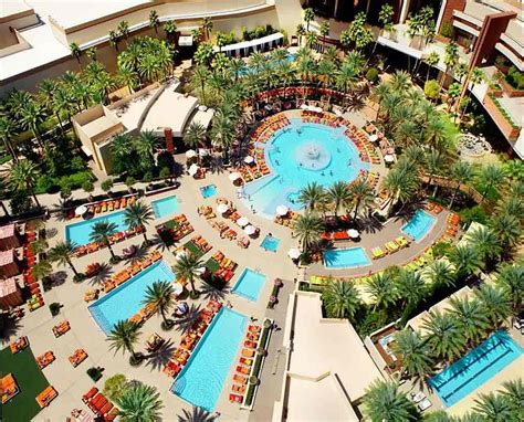 hotel pools  vegas wow travel