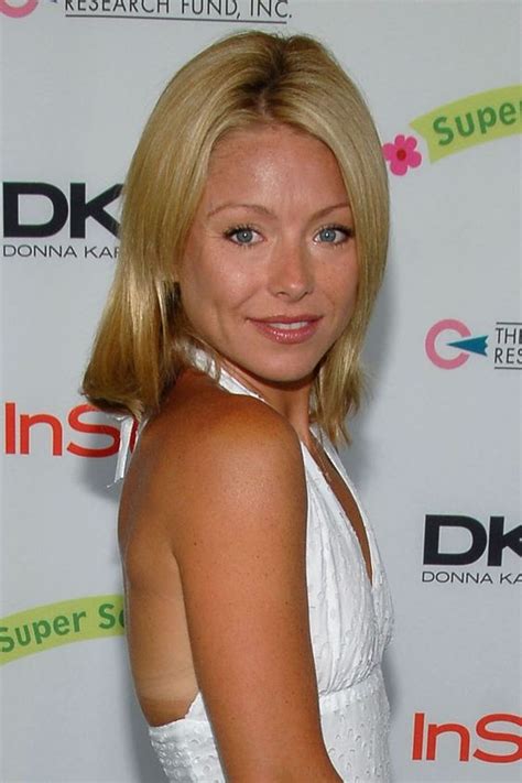49 hottest kelly ripa bikini pictures expose her sexy hour glass