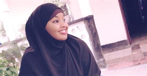 hot muslim blog reader zubby removes her hijab for the